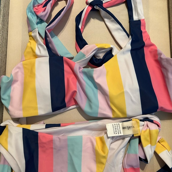 Women’s Swim Suit size Medium - Picture 6 of 7